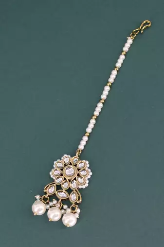 pretty round and oval shape pearl uncut kundan gold plated collar jewellery set for women
