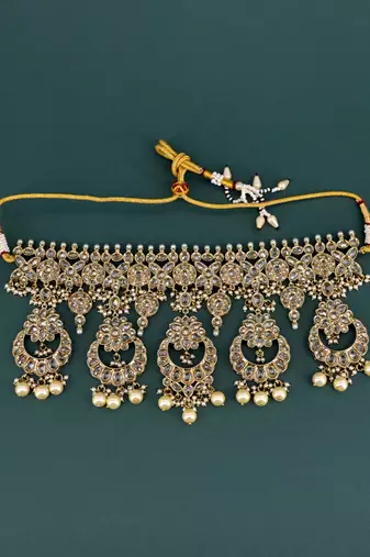 stylish flower and chandelier shape uncut kundan gold plated choker jewellery set for women