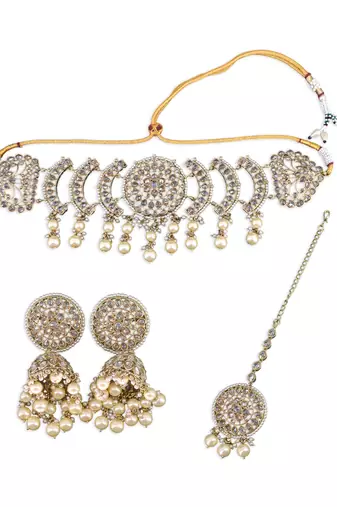 stylish flower and round shape uncut kundan gold plated choker jewellery set for women