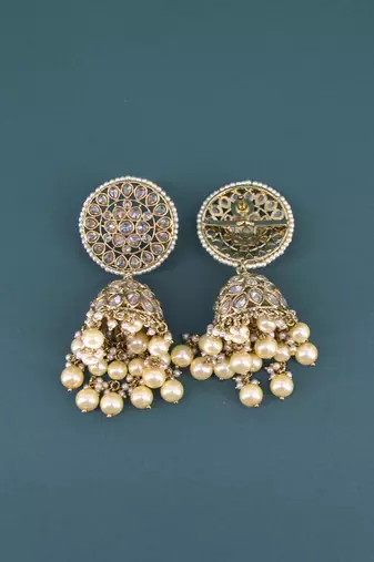 stylish flower and round shape uncut kundan gold plated choker jewellery set for women