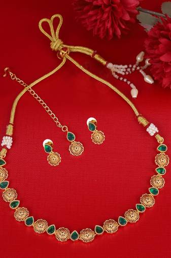 flowing round and oval shape kundan brass gold plated choker jewellery set for women