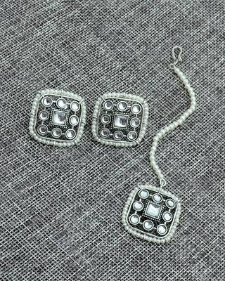 exotic square shape pearls silver plated choker neckalace set with maangtikka for women 4