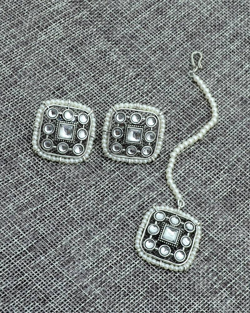 exotic square shape pearls silver plated choker neckalace set with maangtikka for women