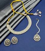 creative oval shape pearls antique gold plated choker neckalace set with maangtikka for women