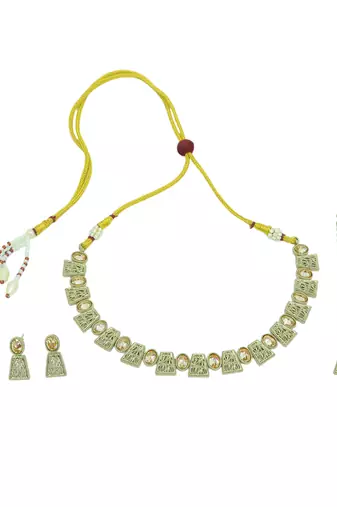 round and square shape brass antique gold plated choker neckalace set with maangtikka for women