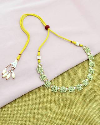 round and square shape brass antique gold plated choker neckalace set with maangtikka for women 2