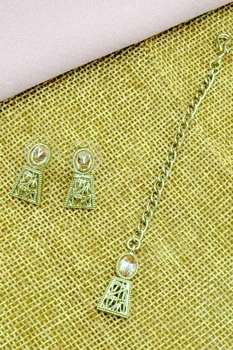 round and square shape brass antique gold plated choker neckalace set with maangtikka for women