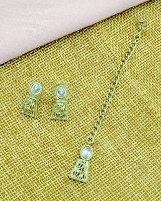 round and square shape brass antique gold plated choker neckalace set with maangtikka for women 4