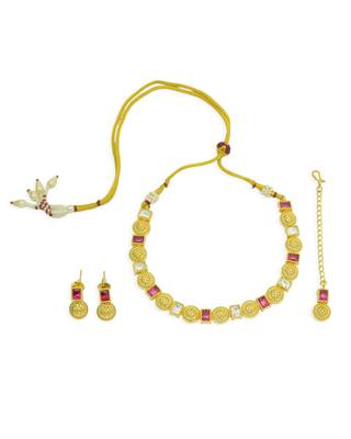 gorgeous round and square shape brass gold plated choker neckalace set with maangtikka for women 1