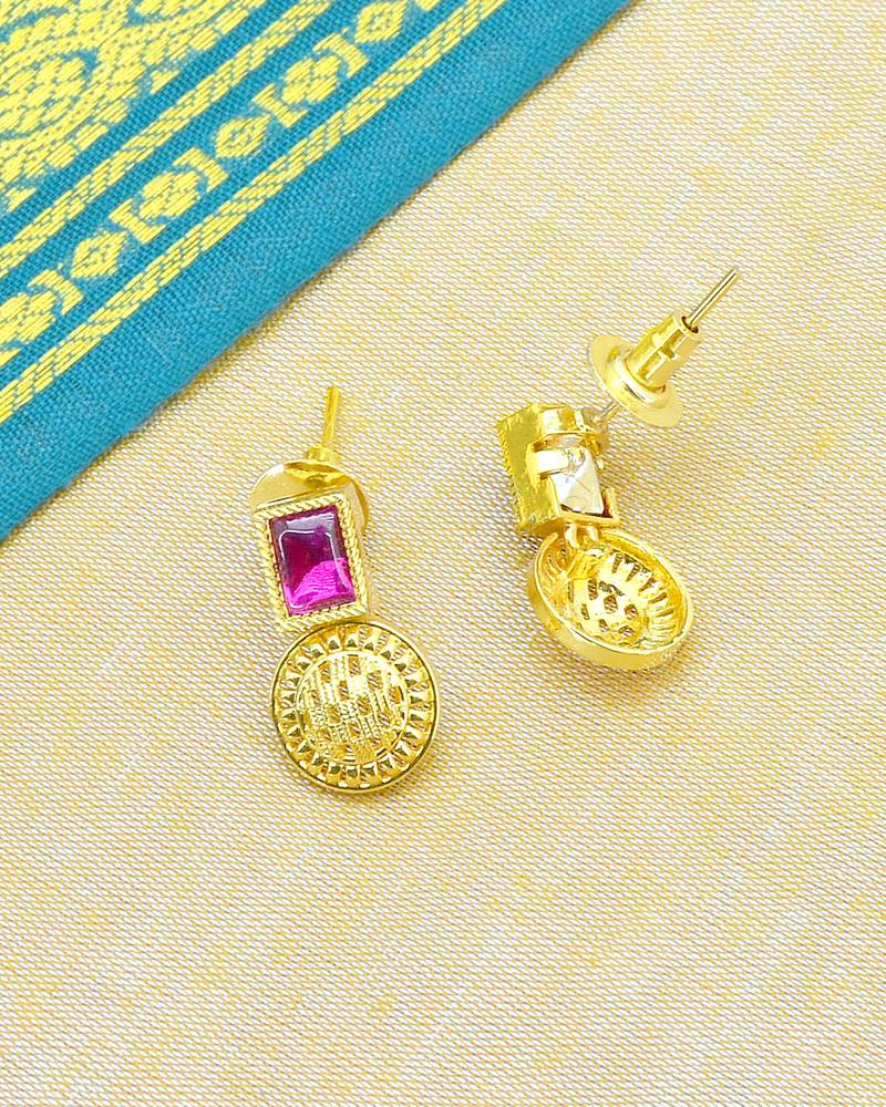 gorgeous round and square shape brass gold plated choker neckalace set with maangtikka for women