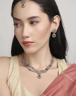 brilliant round and oval shape kundan antique gold plated choker jewellery set for women 4