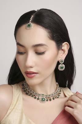 dazzling round and circle shape brass kundan antique gold plated choker jewellery set for women 2