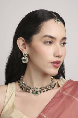 dazzling round and circle shape brass kundan antique gold plated choker jewellery set for women 4