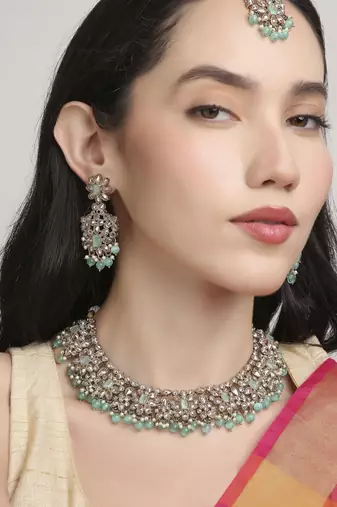 glamorous flower design kundan antique gold plated choker jewellery set for women