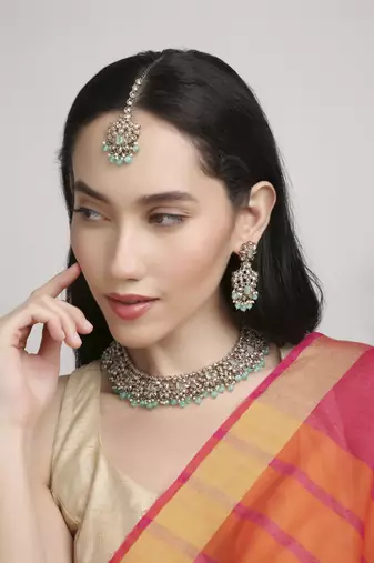 glamorous flower design kundan antique gold plated choker jewellery set for women