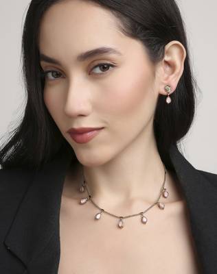 flowing oval shape brass kundan antique gold plated choker necklace set for women 1