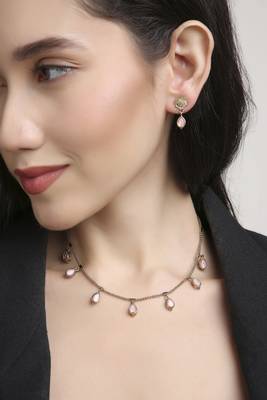 flowing oval shape brass kundan antique gold plated choker necklace set for women 5