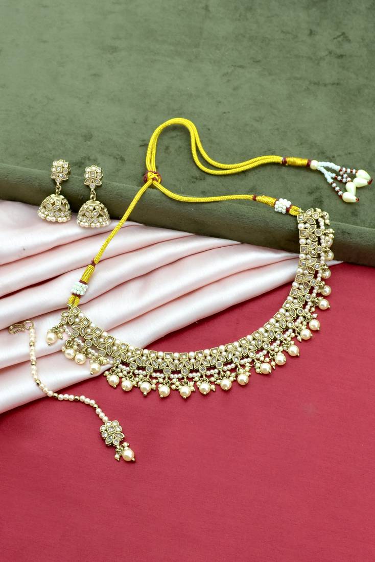 glimmery flower design pearl kundan antique gold plated choker jewellery set for women