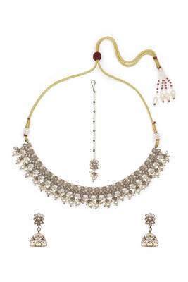 glimmery flower design pearl kundan antique gold plated choker jewellery set for women 4