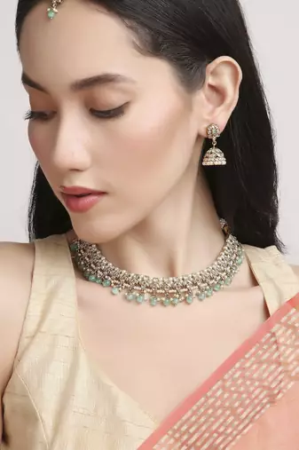 gorgeous flower design pearl kundan antique gold plated choker jewellery set for women