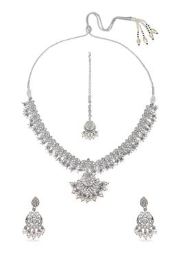 marvellous paisley design half-moon shape kundan silver plated choker jewellery set for women 3