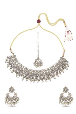 glamorous oval shape pearl kundan antique gold plated choker jewellery set for women 3