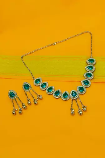 attractive oval shape green kundan antique gold plated choker necklace set for women