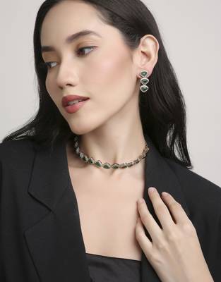 lavish traingle shape green kundan brass antique gold plated choker necklace set for women 1