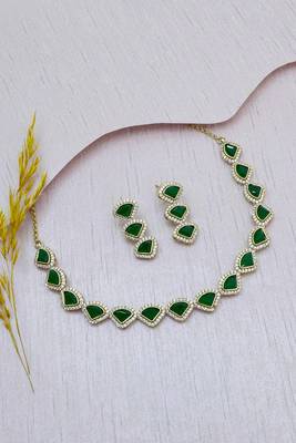 lavish traingle shape green kundan brass antique gold plated choker necklace set for women 2