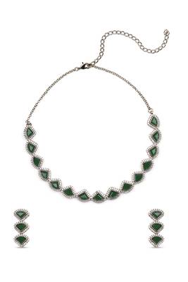 lavish traingle shape green kundan brass antique gold plated choker necklace set for women 4