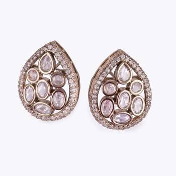 youthful oval shape gold plated drop earring for women and girls 2