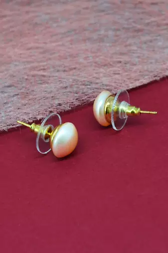 splendid round shape mother of pearl 1 pair gold plated stud earring for women and girls