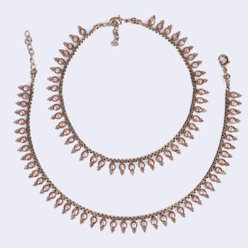 traditional glimmery oval shape gold plated set of 2 anklet(payal) for women 2