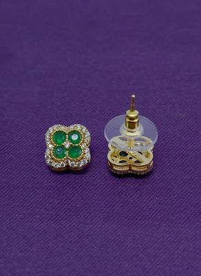 trendy flower design green stone brass gold plated stud earring for women and girls 4