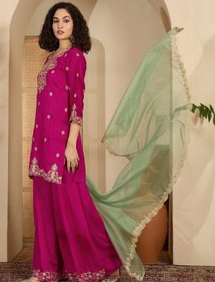 Women floral embroidered regular sequinned silk crepe kurta with sharara & with dupatta 2