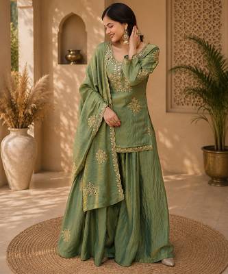 Women floral embroidered regular sequinned silk blend crepe kurta with sharara & with dupatta 1
