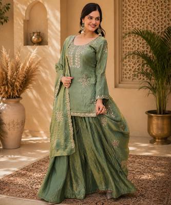 Women floral embroidered regular sequinned silk blend crepe kurta with sharara & with dupatta 3