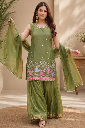 Women ethnic motifs embroidered regular thread work kurta with trousers & with dupatta