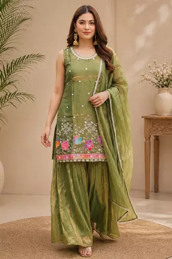 Women ethnic motifs embroidered regular thread work kurta with trousers & with dupatta