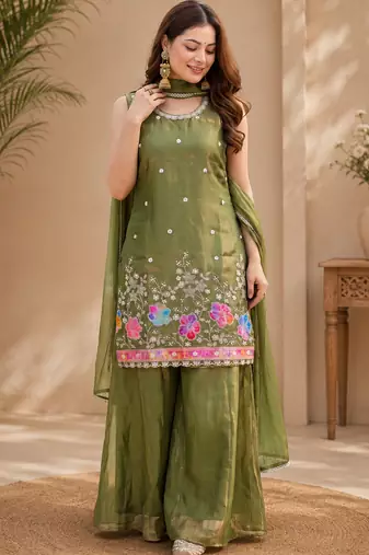 Women ethnic motifs embroidered regular thread work kurta with trousers & with dupatta