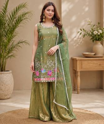 Women ethnic motifs embroidered regular thread work kurta with trousers & with dupatta 4