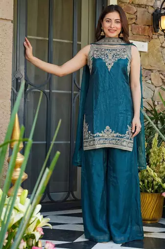 Women floral embroidered regular thread work kurta with sharara & with dupatta