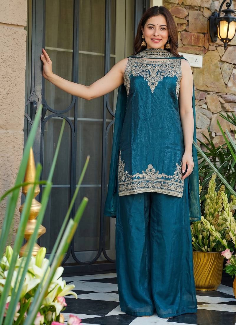 Women floral embroidered regular thread work kurta with sharara & with dupatta
