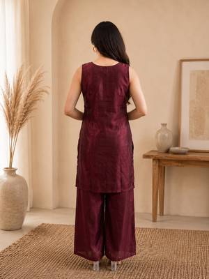 Women ethnic motifs embroidered regular thread work kurta with palazzos & with dupatta 5