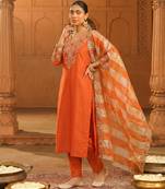 Women ethnic motifs embroidered regular thread work kurta with sharara & with dupatta