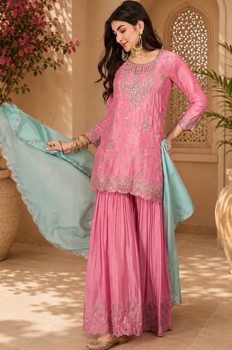Women floral embroidered regular thread work kurta with trousers & with dupatta