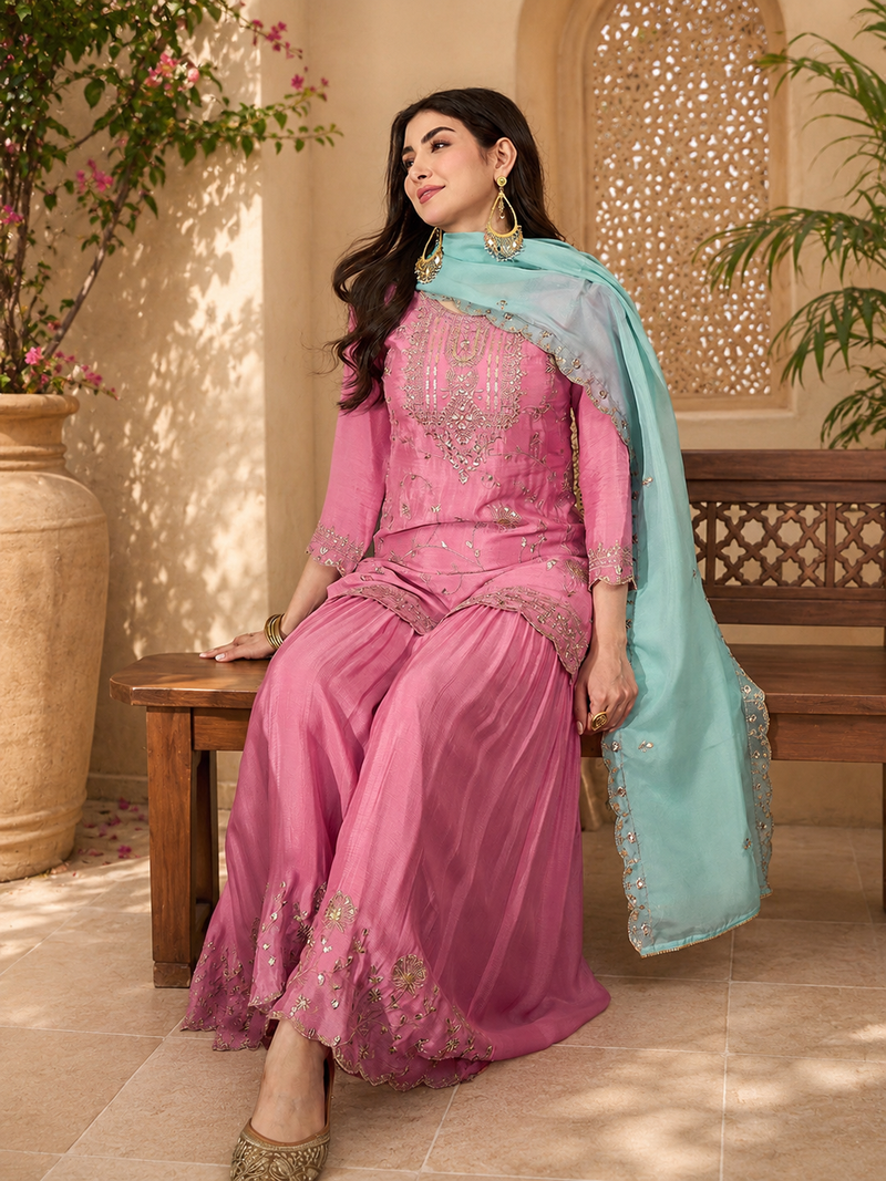 Women floral embroidered regular thread work kurta with trousers & with dupatta