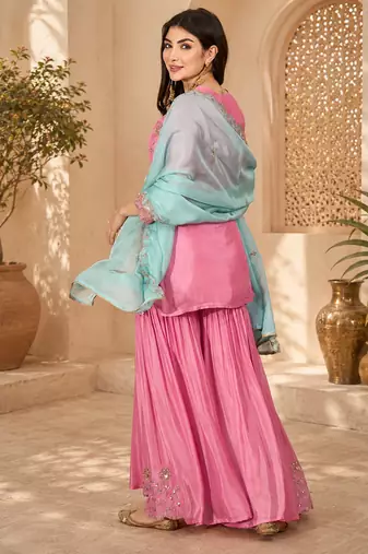 Women floral embroidered regular thread work kurta with trousers & with dupatta
