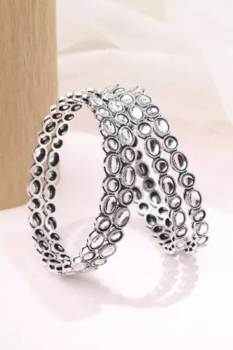 trendy round shape white kundan stone silver plated set of 4 bangle set for women