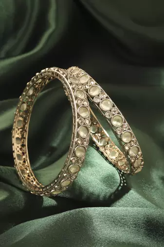 smooth round shape antique gold plated light green uncut kundan stone set of 2 bangle set for women